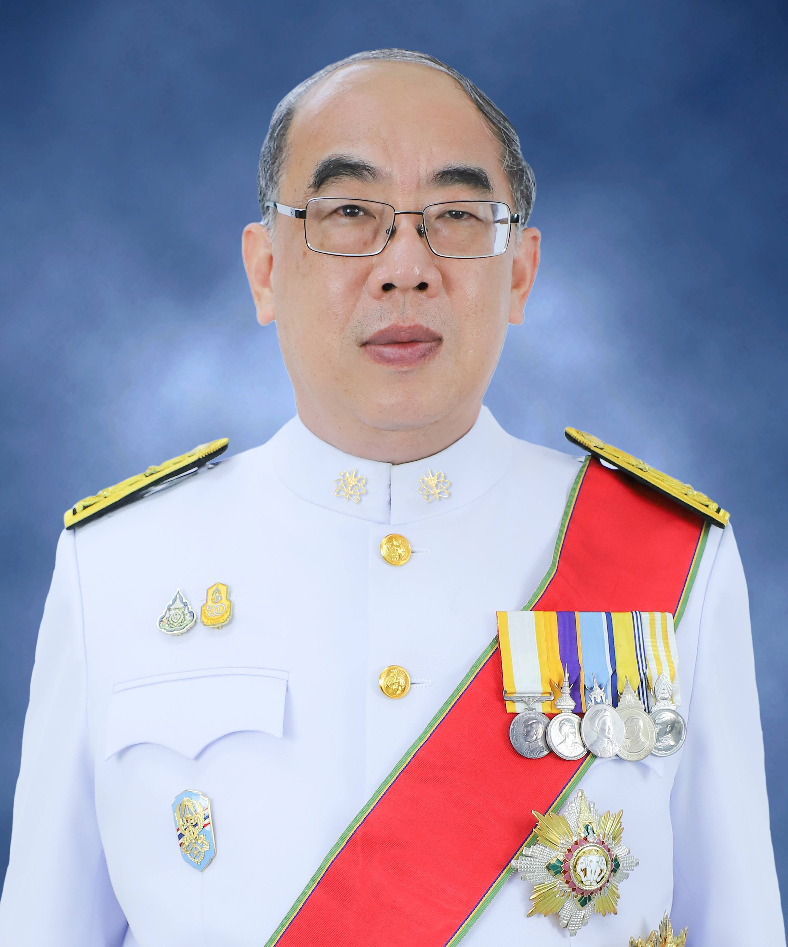 นายปฐม สวรรค์ปัญญาเลิศ