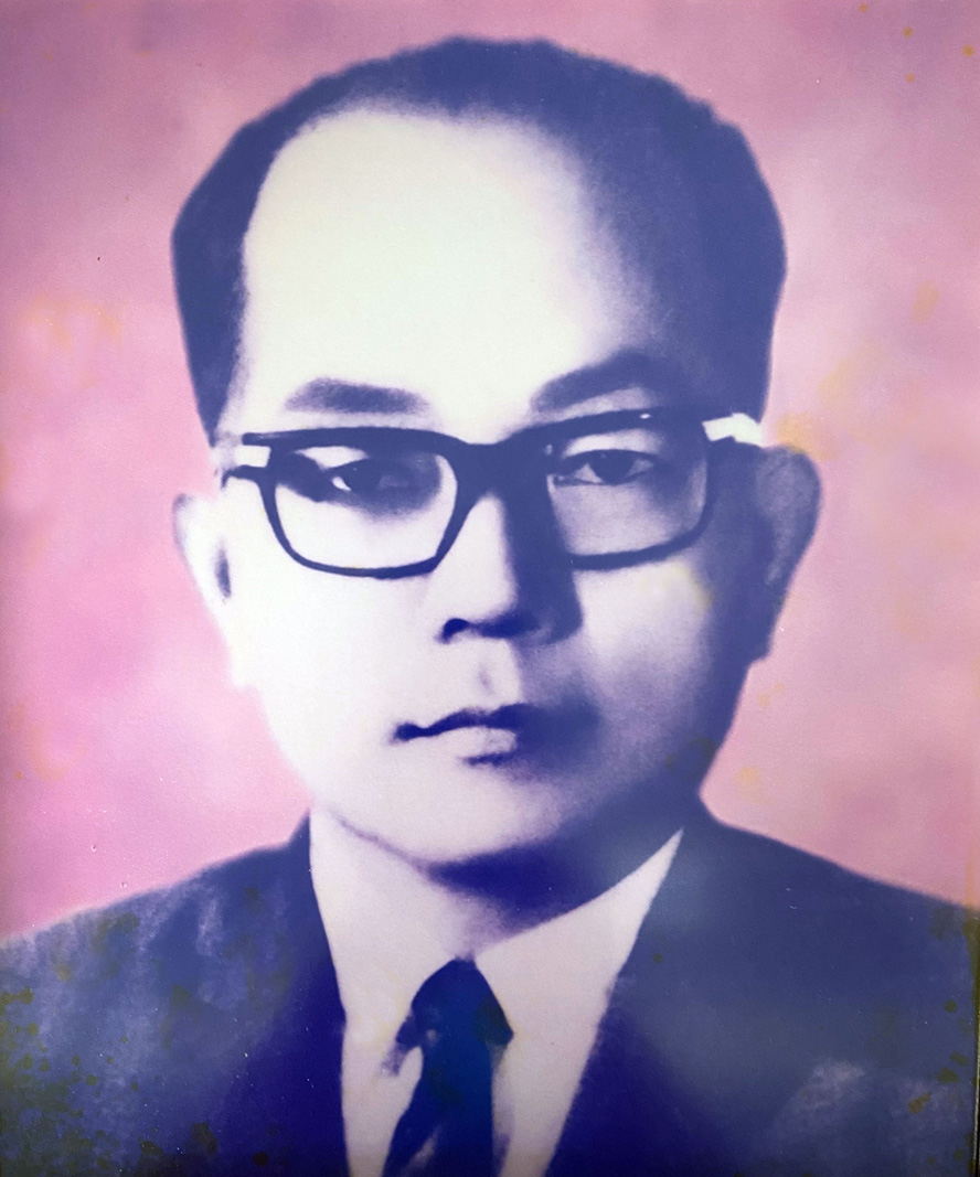 ดร. เฉลียว สุรสิทธิ์